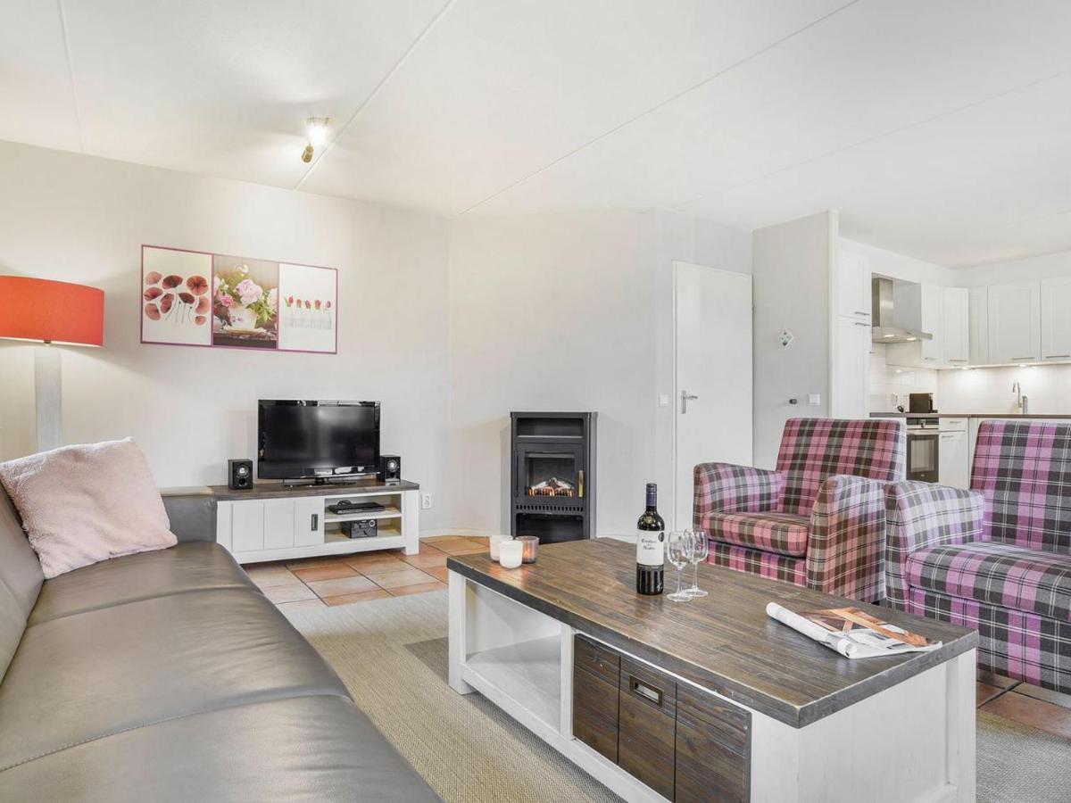 Landal Het Land Van Bartje Hotell Ees Exteriör bild