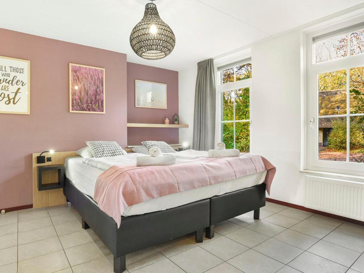 Landal Het Land Van Bartje Hotell Ees Exteriör bild