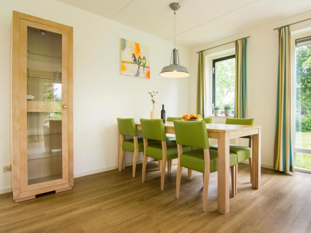 Landal Het Land Van Bartje Hotell Ees Exteriör bild