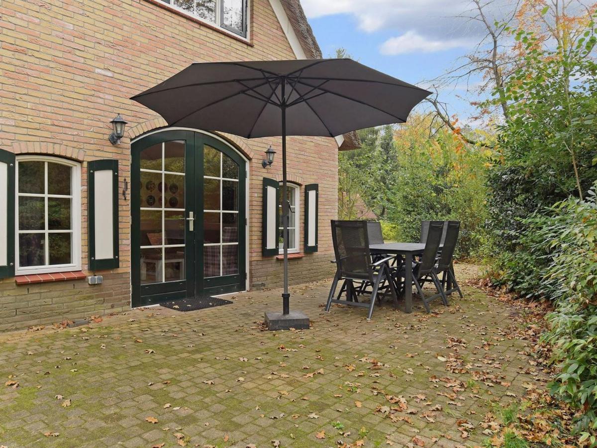 Landal Het Land Van Bartje Hotell Ees Exteriör bild