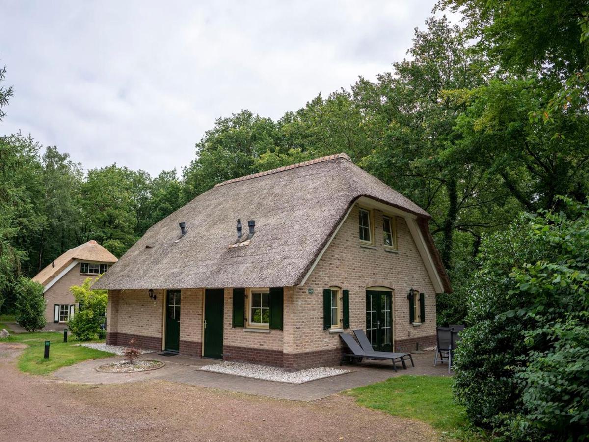 Landal Het Land Van Bartje Hotell Ees Exteriör bild