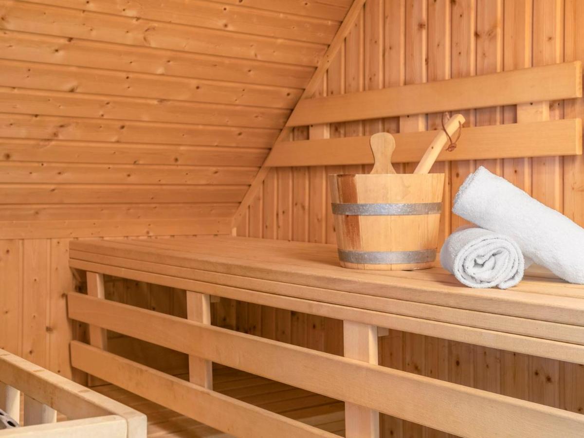 Landal Het Land Van Bartje Hotell Ees Exteriör bild